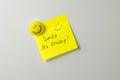 Smile it`s friday note