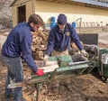 Splitting logs with log splitter