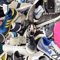 Sports shoes