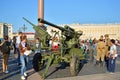 Actors in the form of soldiers and tourists some anti-aircraft g