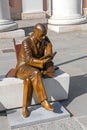 Statue Gabriele Dannunzioin