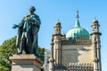 The statue scene of King George IV in front of the entrance of Brighton Pavilion near by the Royalty Free Stock Photo