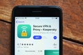 Mobile application to search for information on the Internet