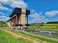 StrÃ©py-Thieu boat lift