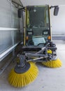 Street cleaning vehicle