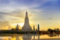 Sunset Wat Arun & x28;Temple of Dawn& x29; and Reflections of Wat Arun Pag