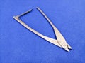 SURGICAL SPINAL ROD GRIPPER