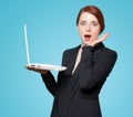 Surprised business women with laptop Royalty Free Stock Photo