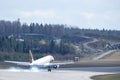 TAP Air Portugal, Airbus A320 - 251N landing