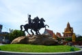 Techo Meas and Techo Yot statue at Sisowath Quay