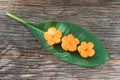 Thong yip, Thai dessert made from egg yolk and sugar