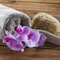 To exfoliate and clean with softness at home spa