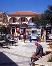 Town Square, Polis.