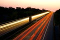 Operazione sul autostrada di notte 