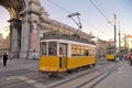 Tranvia de Lisboa por Plaza del Comercio Royalty Free Stock Photo