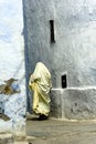 Tunisie. Kairouan. Man walking in the medina Royalty Free Stock Photo