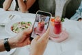 Using a smartphone to photograph food and beverages