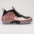 Nike Air Fomaposite One rust pink and black sneaker