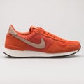 Nike Air VRTX vintage red sneaker