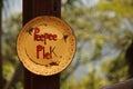 SIGN FOR TOILET PAINTED ON AN OLD ENAMEL PLATE