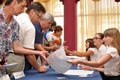 Voting in the preliminary elections (primaries)