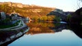 Vue d`une citadelle depuis la riviÃÂ¨re