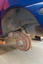 Vulcanizer, changes the tires on the car