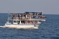 Walviskijkers uit de kust van Sri Lanka; Whale watchers on a ship off the coast of Sri Lanka Royalty Free Stock Photo