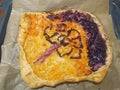 White and red cabbage pie for Halloween!