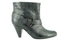 Woman short black boot