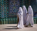 AFGHANISTAN : women passing the great blue mosque in Mazar-e Sharif