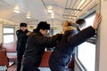 The work of the police arrest violators of public order on the train.