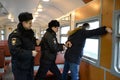 The work of the police arrest violators of public order on the train.