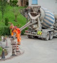 Workers at work to bury the cables of the ultra-fast network