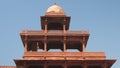 zoom in on a dome and its supporting columns at fatephur sikri