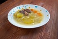 Zuppa con carne di manzo