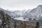 Ansicht von berÃ¼hmtem HallstÃ¤tter See und von Ã¶sterreichischen Alpen in Hallstatt. Winter