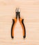Combination cutting pliers