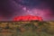 Landscape of Uluá¹Ÿu, Ayers Rock with background of brilliant clear starry sky