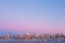 New York City Skyline al atardecer.