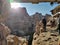 Piccola Petra - Turisti al punto di ristoro panoramico