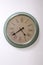 Round analog clock