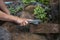 The steel knife was being rained by the hand of the person who used the whetstone. Have to use water to get wet all the time. Rain