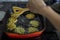 Turn yellow blade roast, homemade zucchini on the grill pan