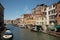 Venezia - Vista sul canale d`acqua e architettura tipica delle case