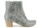 Woman grey short boot