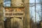 Wooden sign with inscription please do not feed in animal walk, Holzschild mit Aufschrift Bitte nicht fÃ¼ttern im Tiergehege