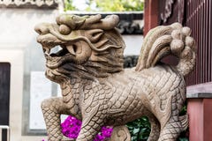 上海城隍庙石麒麟塑像一种在中国和其他国家已知的神话传说中的空想动物库存图片 图片包括有一种在中国和其他国家已知的神话传说中的空想动物 上海城隍庙石麒麟塑像