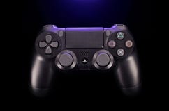 在黑背景的索尼ps4控制器图库摄影片 图片包括有在黑背景的索尼ps4控制器