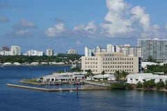 英国 金融时报 新东南大学海洋学中心劳德代尔库存照片 图片包括有劳德代尔 英国 金融时报 新东南大学海洋学中心